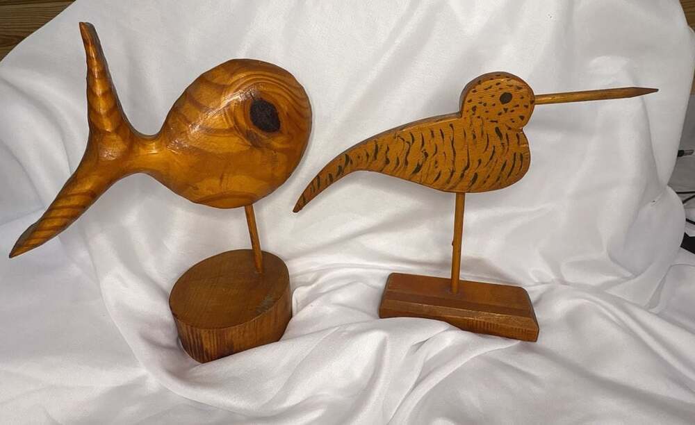 Vintage Hand Carved UnSigned Wood Bird Figurine - Folk Art Wood Bird Figurine